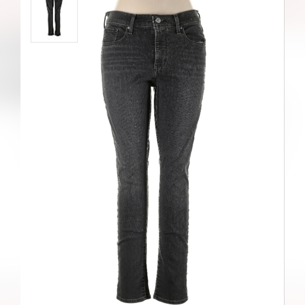 EUC 311 Levi's Shaping Skinny Jeans